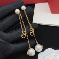 Holiday Exclusive Earrings 2023SS VALENTINO Valentino